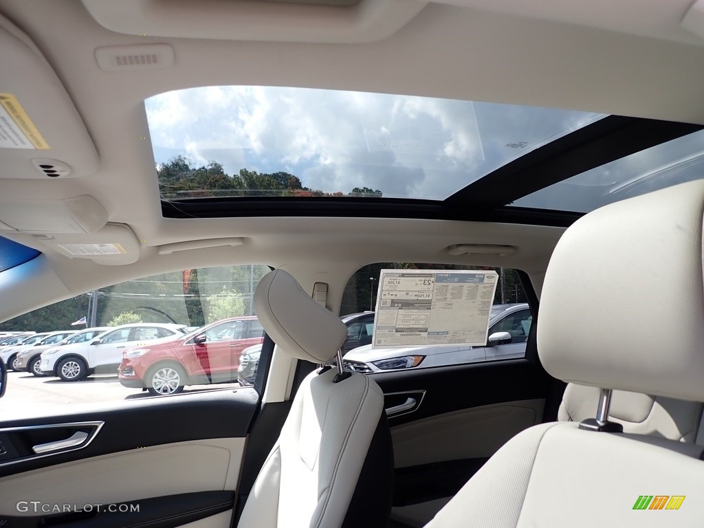 2020 Ford Edge Titanium AWD Sunroof Photos