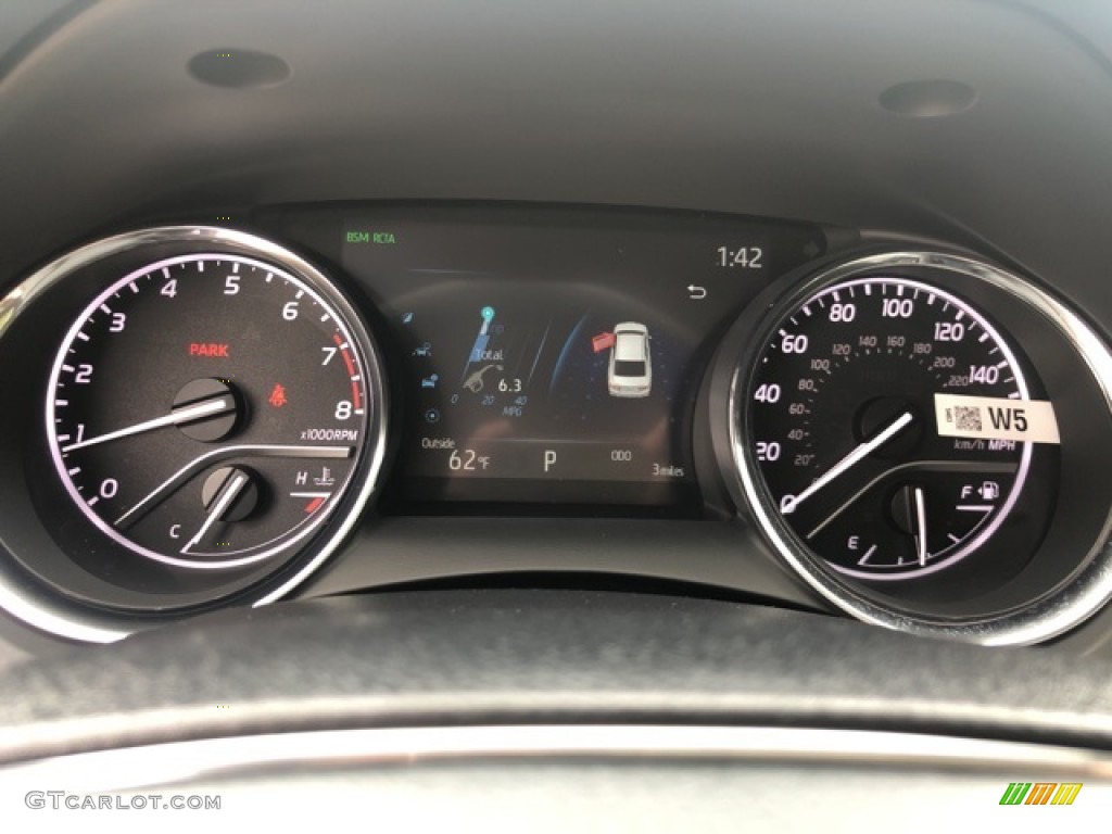 2020 Toyota Camry SE AWD Gauges Photos