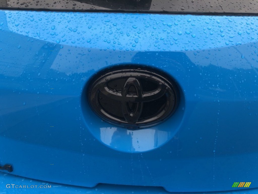 2021 Corolla Hatchback SE - Blue Flame / Black photo #29