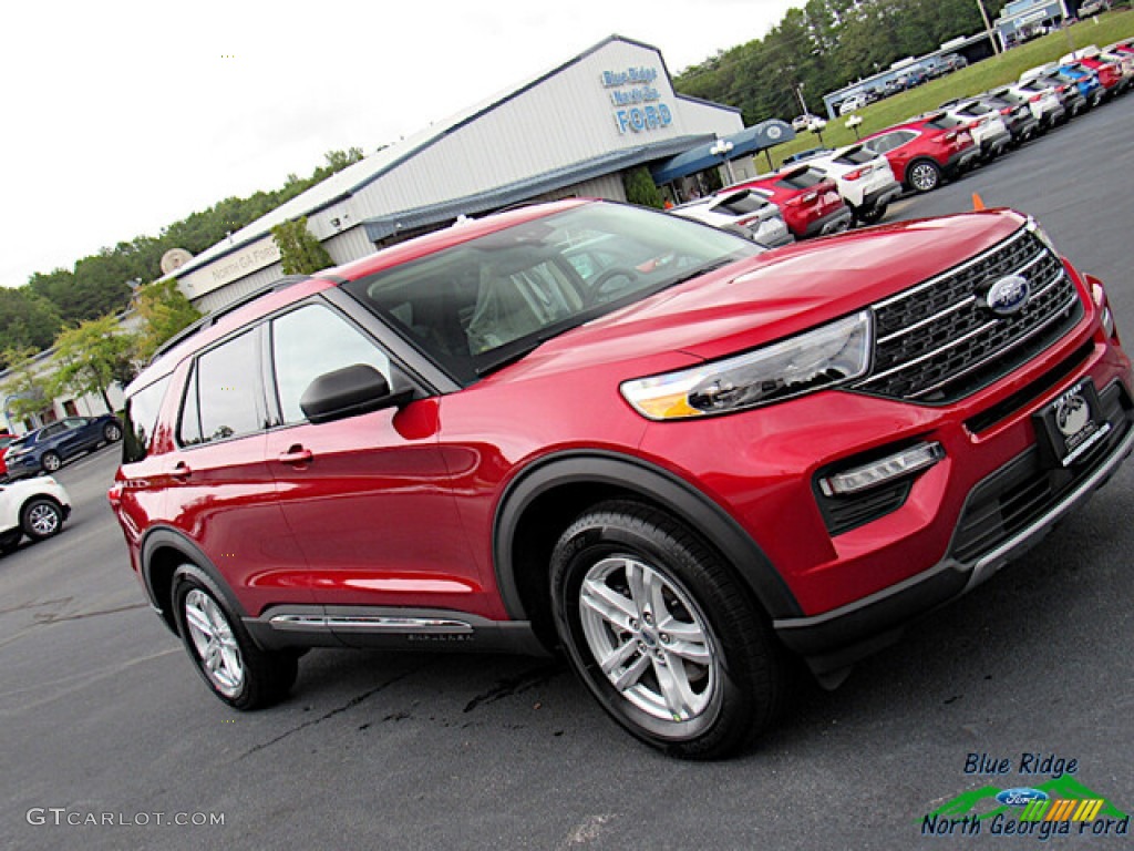 2020 Explorer XLT 4WD - Rapid Red Metallic / Sandstone photo #28