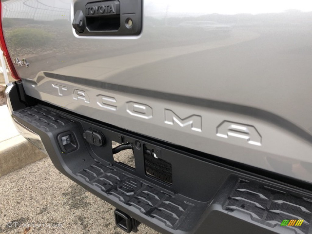 2020 Tacoma SR5 Double Cab 4x4 - Silver Sky Metallic / Black photo #36