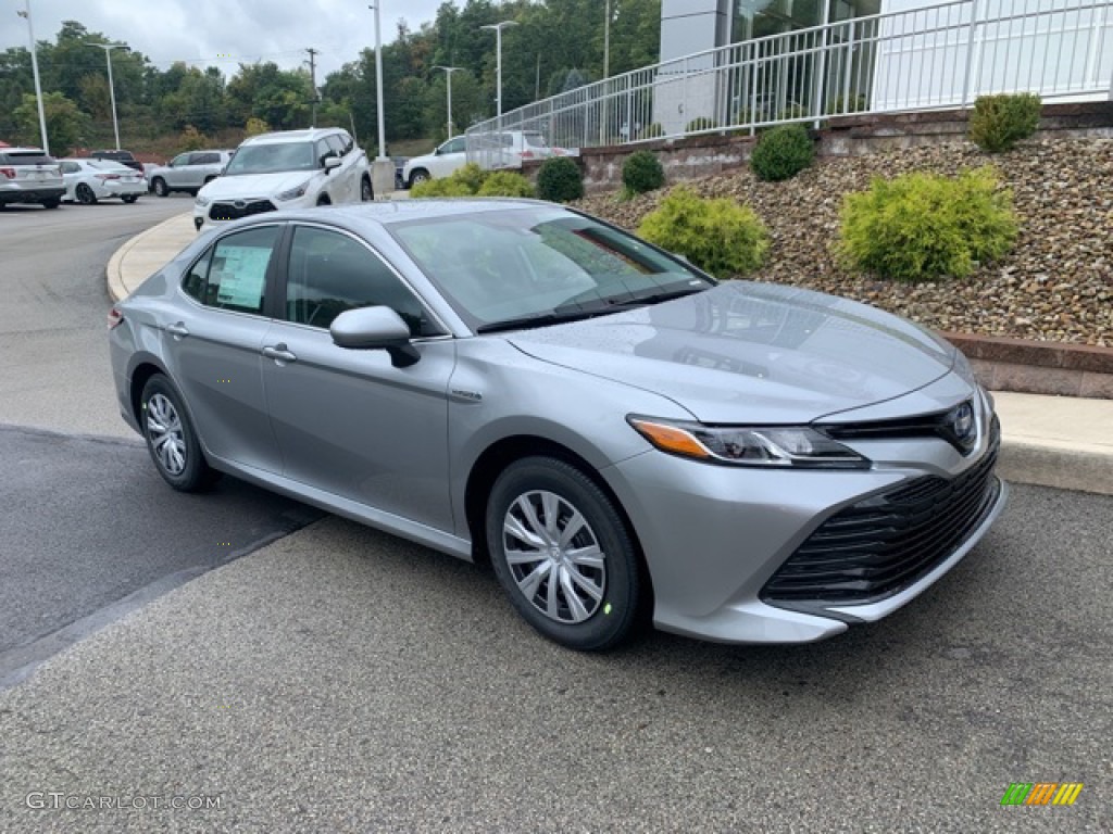 Celestial Silver Metallic 2020 Toyota Camry Hybrid LE Exterior Photo #139707060