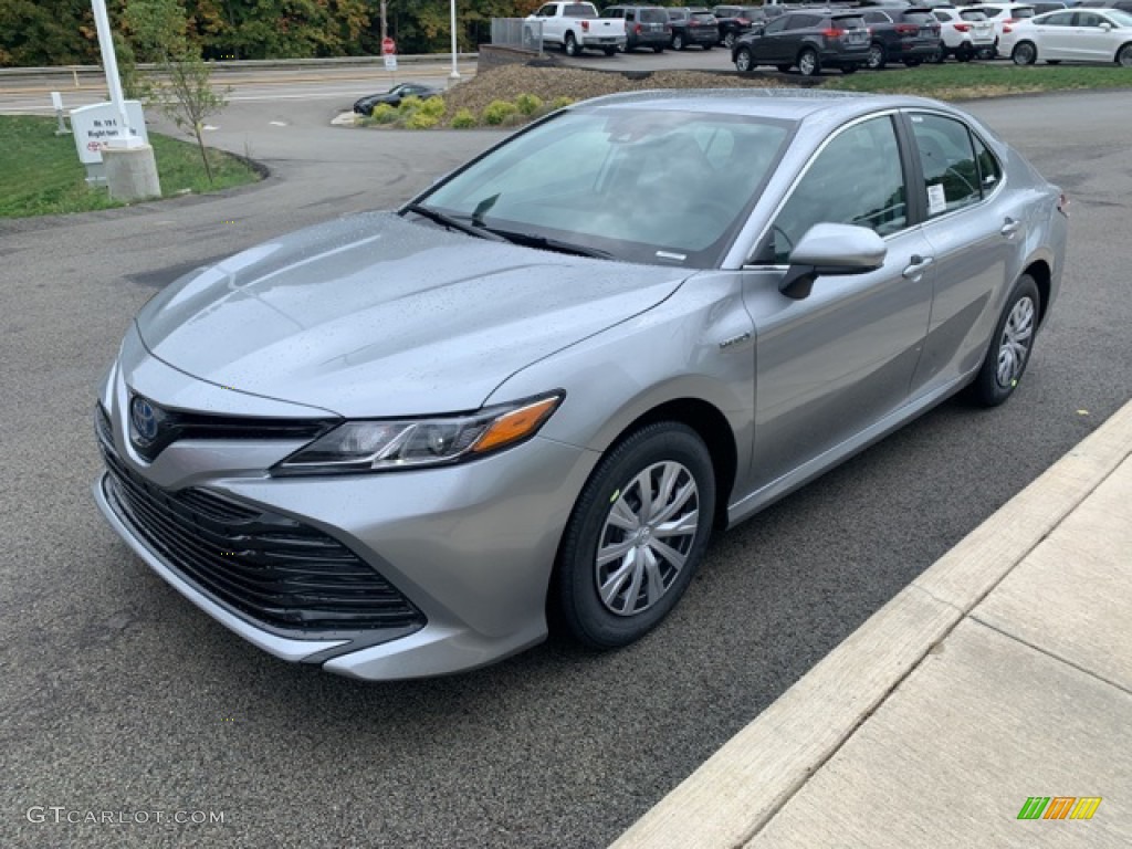 Celestial Silver Metallic 2020 Toyota Camry Hybrid LE Exterior Photo #139707069