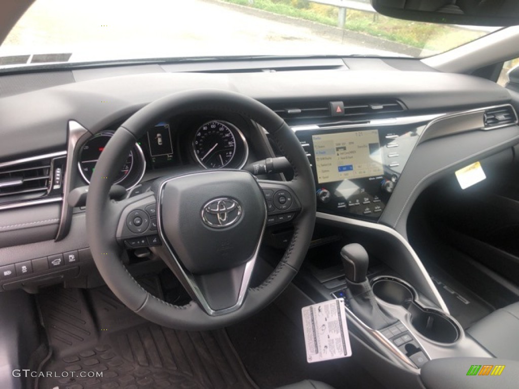 2020 Toyota Camry Hybrid SE Dashboard Photos