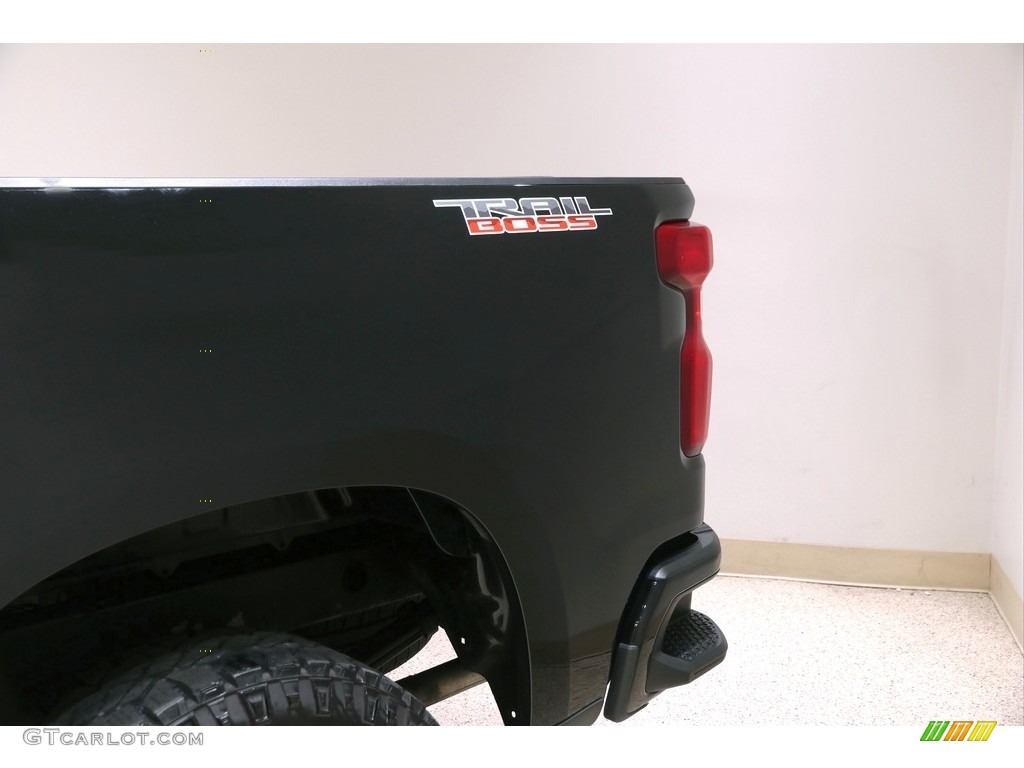 2019 Silverado 1500 Custom Z71 Trail Boss Crew Cab 4WD - Black / Jet Black photo #4