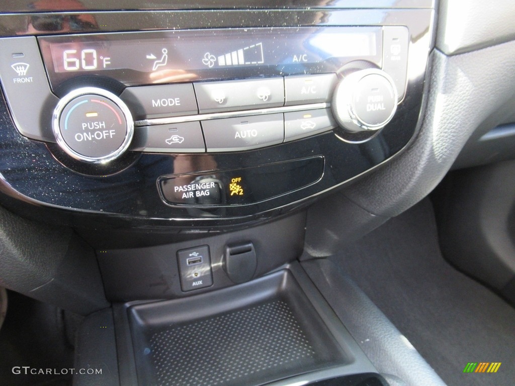 2017 Rogue SV - Gun Metallic / Charcoal photo #18