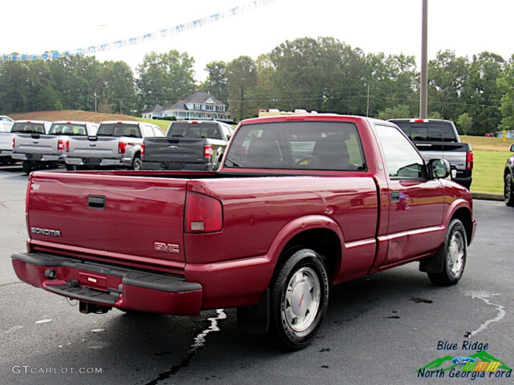 2003 Sonoma SLS Regular Cab - Dark Cherry Red Metallic / Medium Gray photo #5