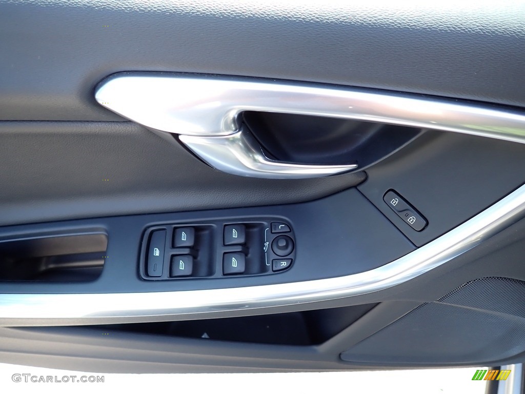 2017 Volvo V60 T5 Off Black Door Panel Photo #139716610