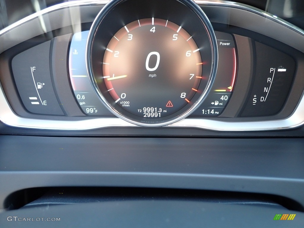 2017 Volvo V60 T5 Gauges Photos