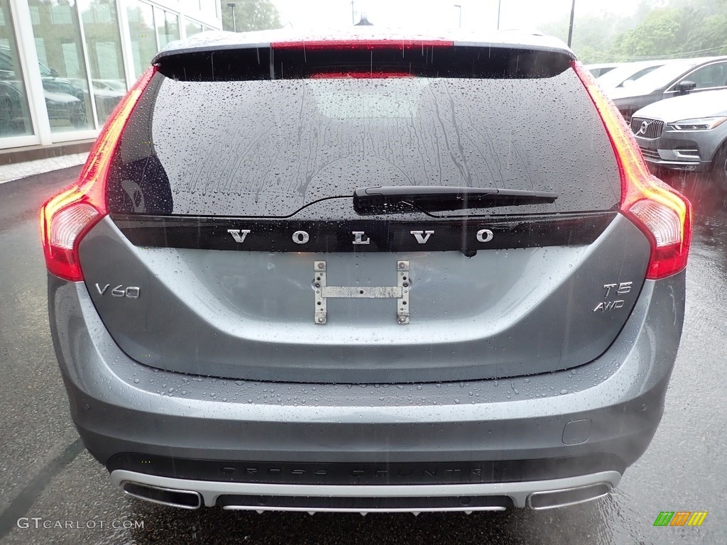 2017 V60 Cross Country T5 AWD - Osmium Grey Metallic / Off Black photo #4