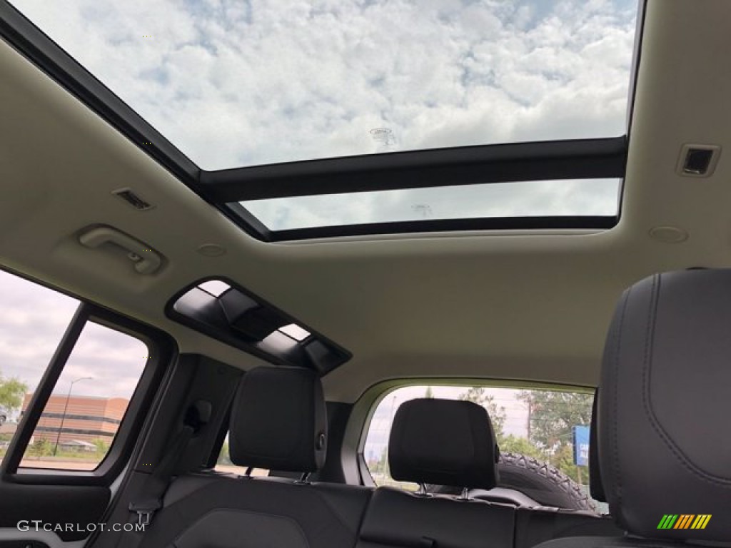 2020 Land Rover Defender 110 S Sunroof Photo #139718251