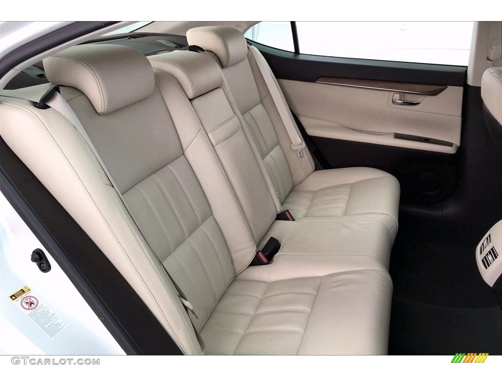 2016 Lexus ES 300h Hybrid Rear Seat Photo #139720015