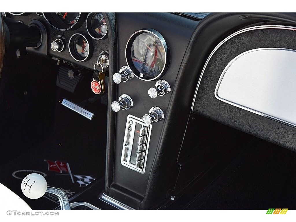 1965 Chevrolet Corvette Sting Ray Convertible Controls Photo #139721385