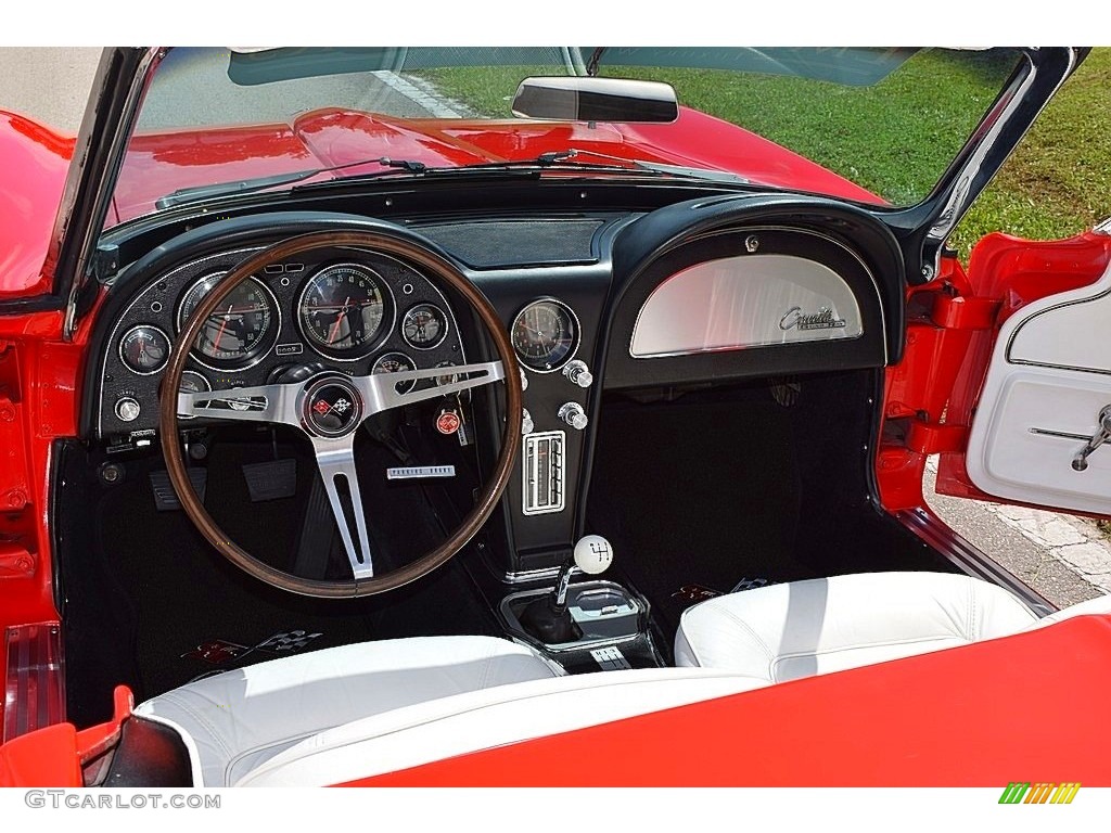 1965 Chevrolet Corvette Sting Ray Convertible White Dashboard Photo #139721538