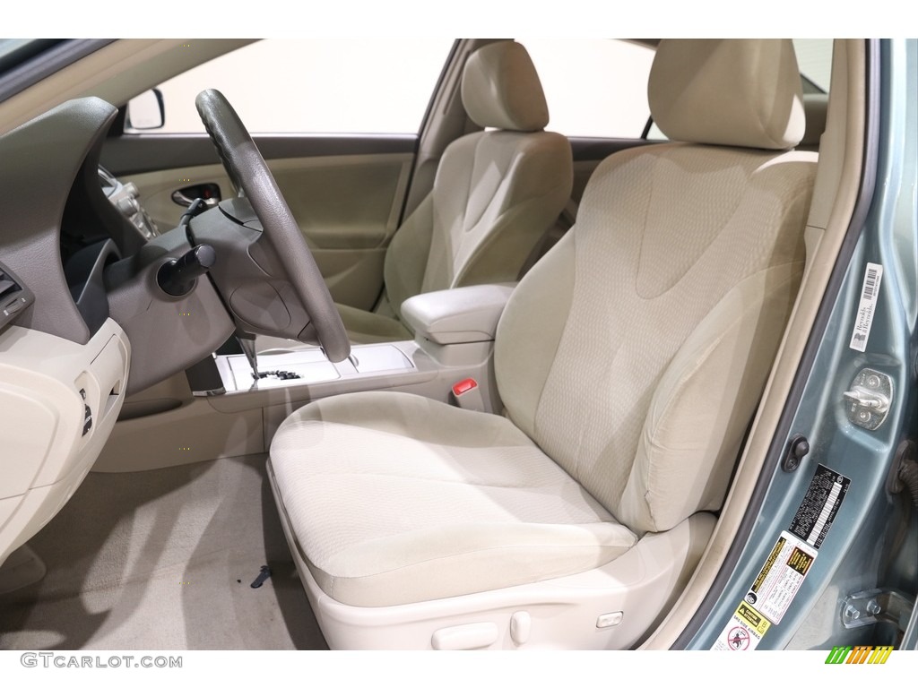 2010 Camry LE - Aloe Green Metallic / Bisque photo #5