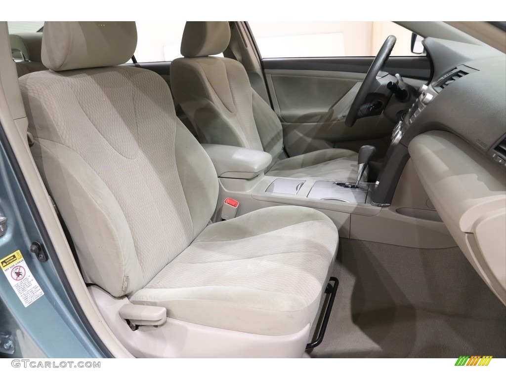 2010 Camry LE - Aloe Green Metallic / Bisque photo #14
