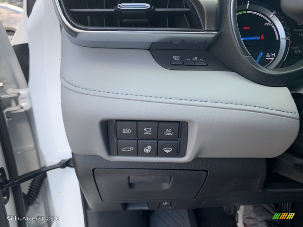 2021 Toyota Highlander Hybrid Limited AWD Controls Photo #139722978