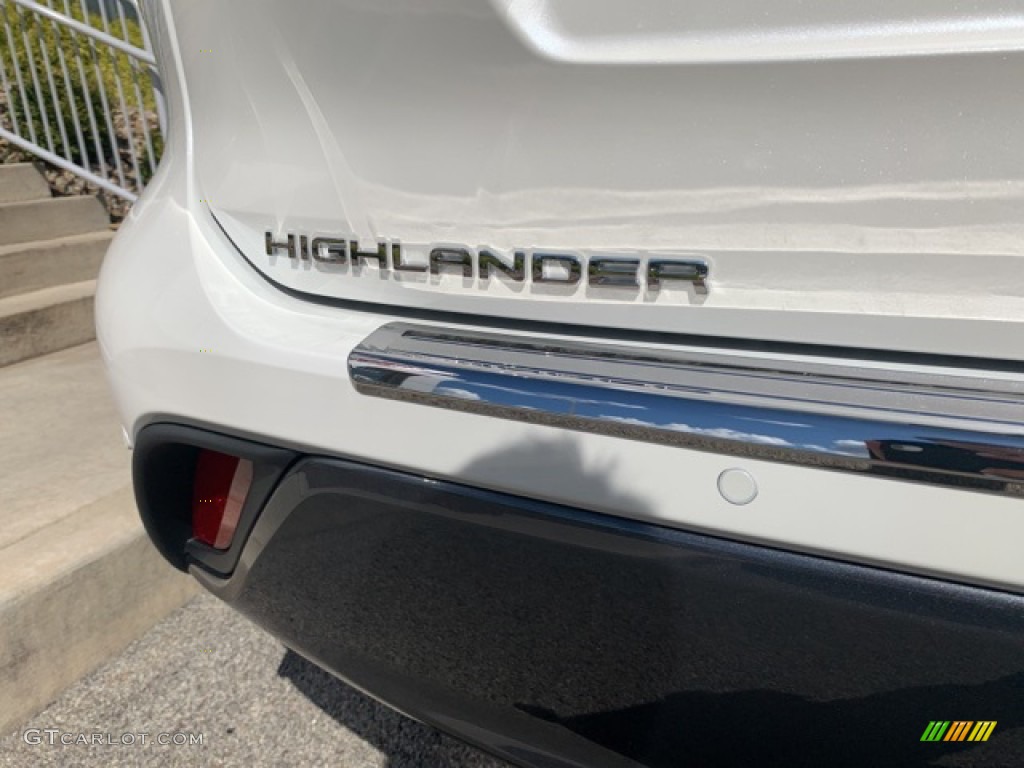 2021 Toyota Highlander Hybrid Limited AWD Marks and Logos Photo #139723497