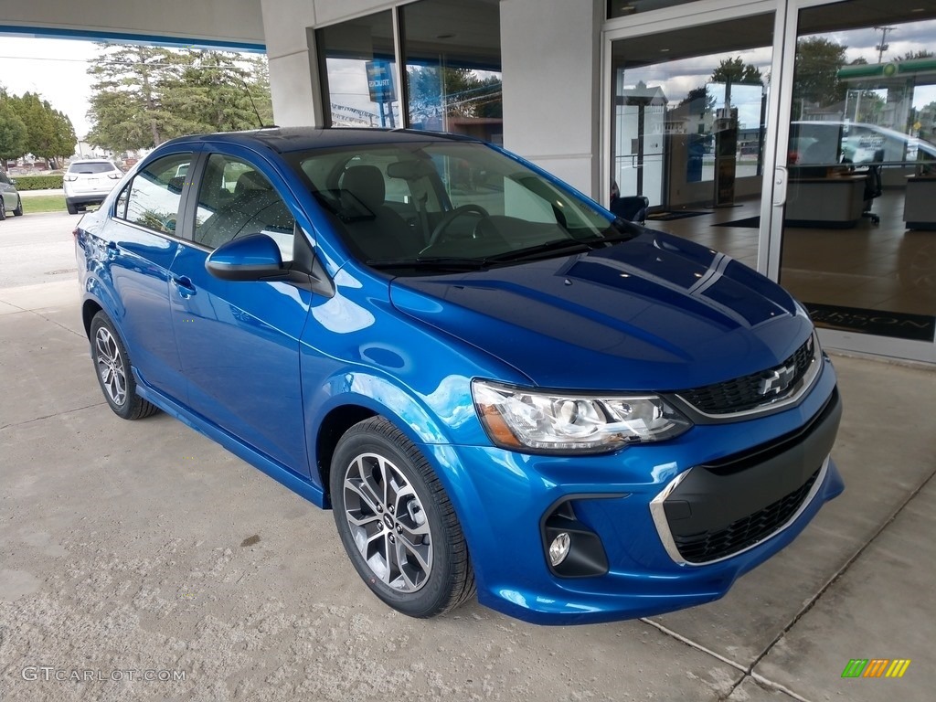 2020 Sonic LT Sedan - Kinetic Blue Metallic / Jet Black photo #2