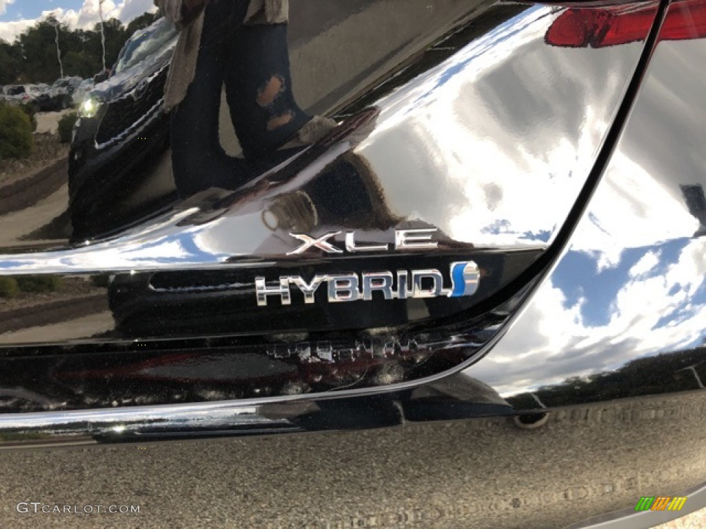 2021 Toyota Avalon Hybrid XLE Marks and Logos Photo #139727346