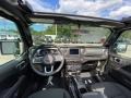 Sting-Gray - Wrangler Unlimited Sahara 4x4 Photo No. 4
