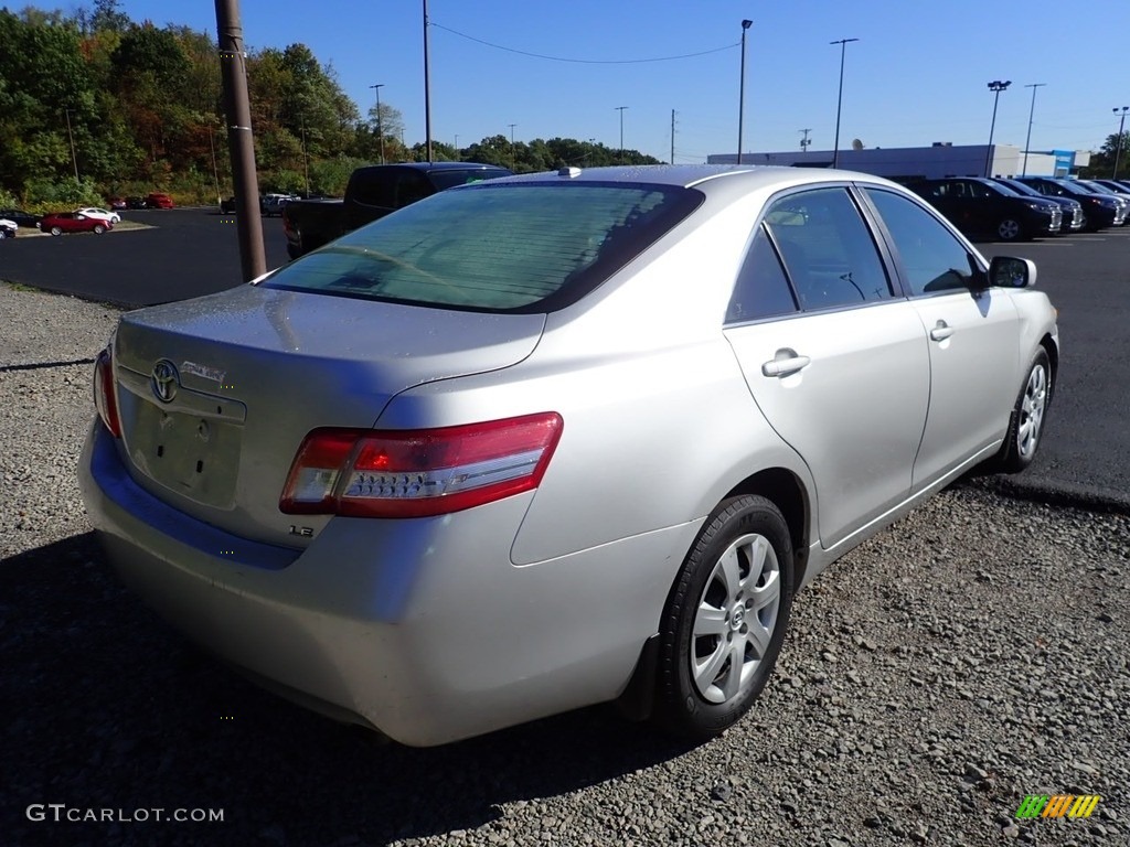 2010 Camry LE - Classic Silver Metallic / Ash Gray photo #4