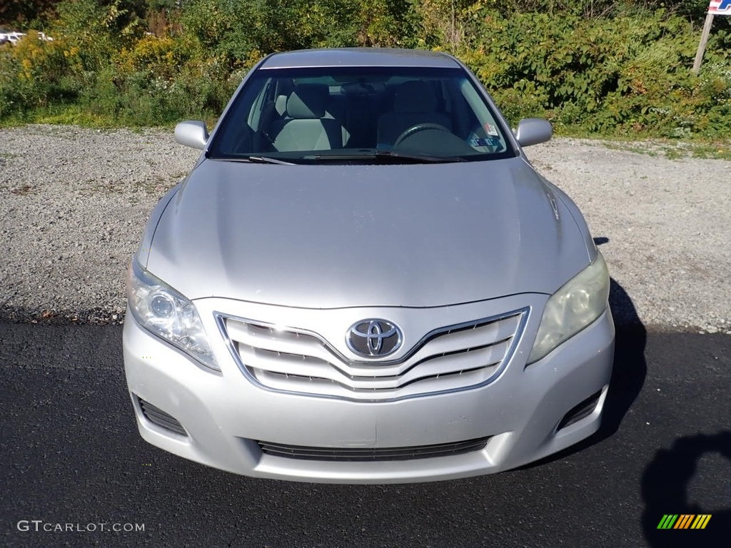 2010 Camry LE - Classic Silver Metallic / Ash Gray photo #6