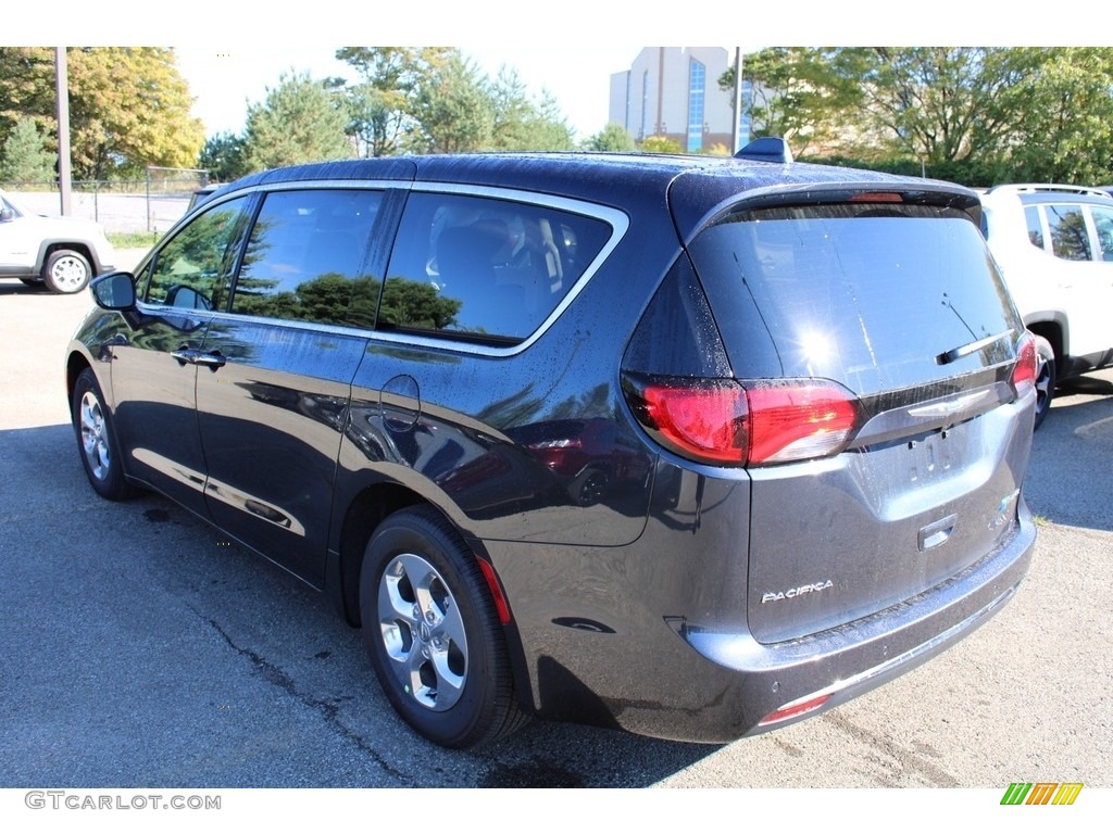 2020 Pacifica Hybrid Touring - Maximum Steel Metallic / Alloy/Black photo #8