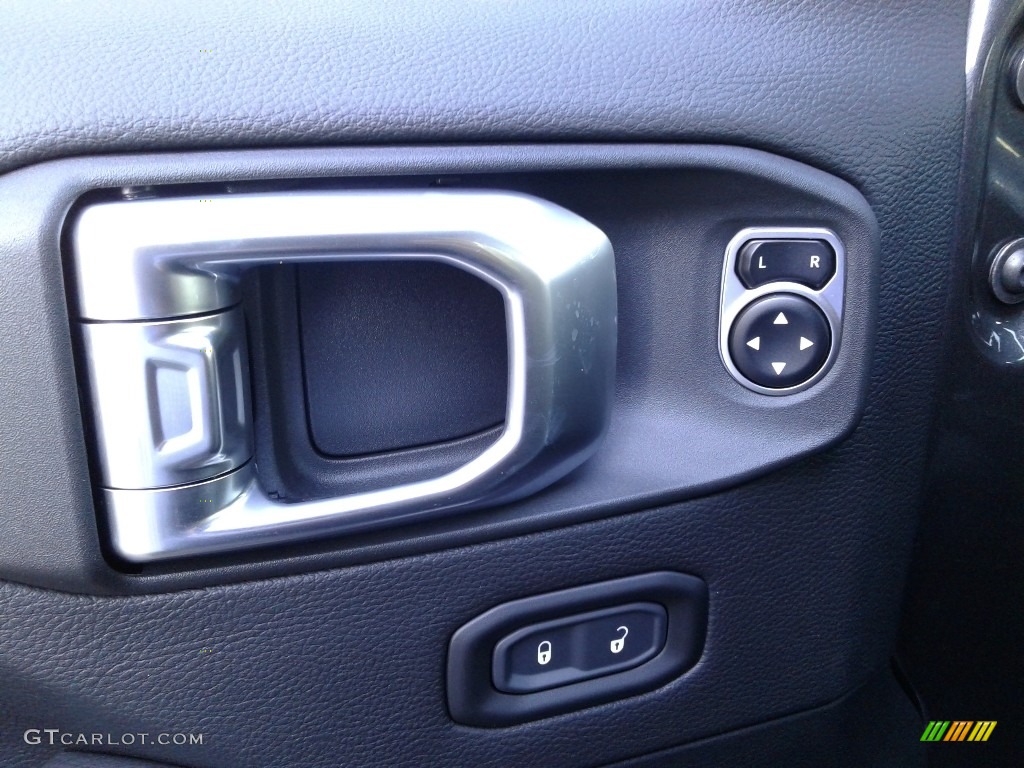 2021 Jeep Gladiator Overland 4x4 Controls Photo #139733106