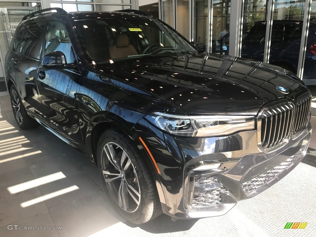 Black Sapphire Metallic BMW X7