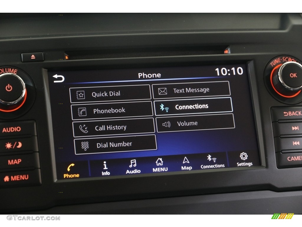 2019 Nissan Titan PRO 4X Crew Cab 4x4 Controls Photo #139738763