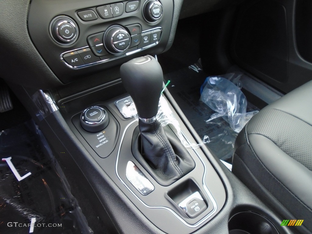 2021 Jeep Cherokee Latitude Lux 4x4 9 Speed Automatic Transmission Photo #139738964