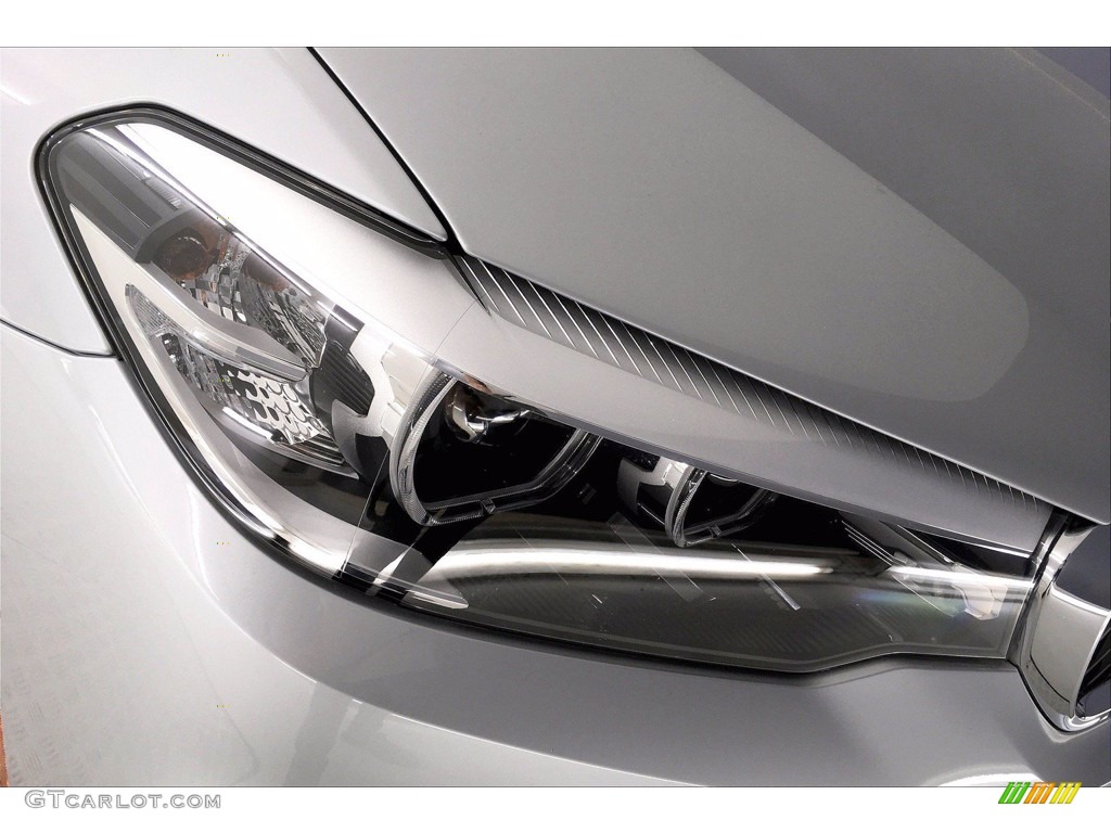 2020 5 Series 530i Sedan - Glacier Silver Metallic / Black photo #26