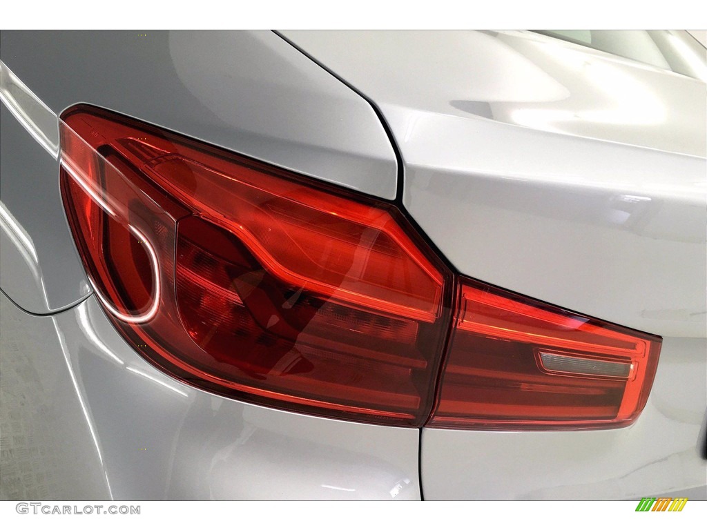 2020 5 Series 530i Sedan - Glacier Silver Metallic / Black photo #27