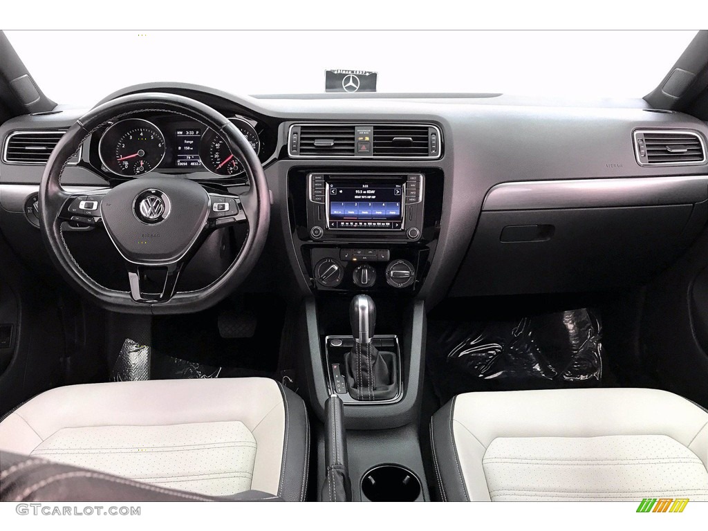 Black/Ceramique Interior 2016 Volkswagen Jetta Sport Photo #139743380