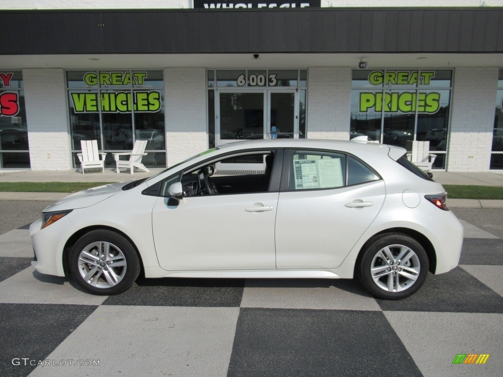 2020 Corolla Hatchback SE - Blizzard Pearl / Black photo #1