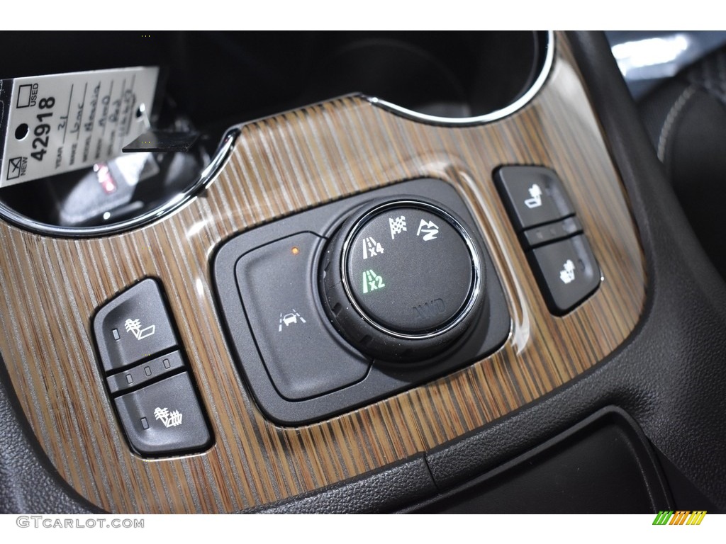 2021 GMC Acadia SLE AWD Controls Photo #139746096