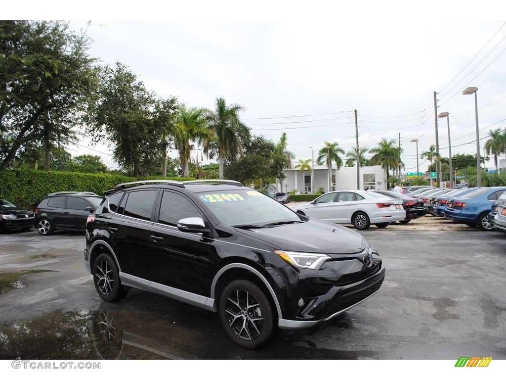 2018 RAV4 SE - Black / Cinnamon photo #1