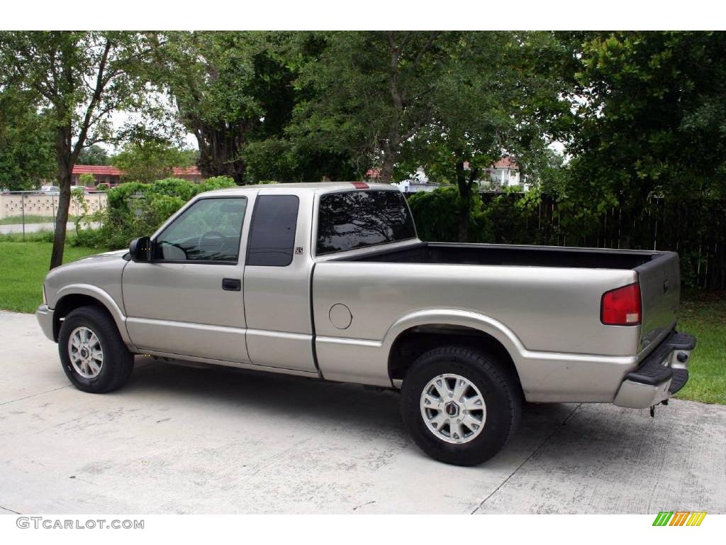 2002 Sonoma SLS Extended Cab 4x4 - Pewter Metallic / Pewter photo #8