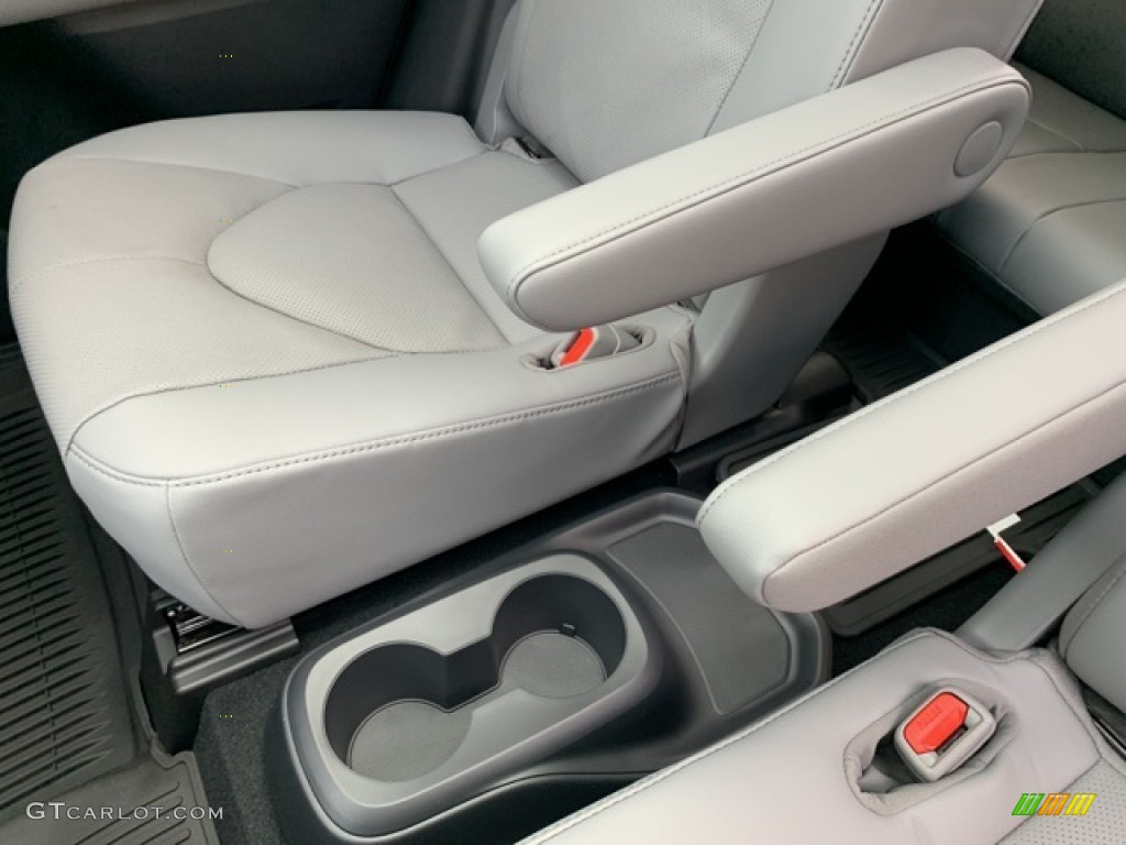 2021 Toyota Highlander Hybrid Platinum AWD Rear Seat Photo #139751873