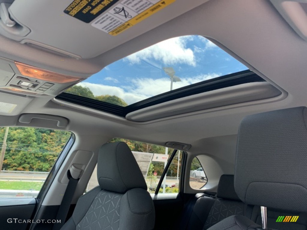2021 Toyota RAV4 XLE AWD Sunroof Photo #139752386
