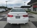 Super White - Camry SE Photo No. 4