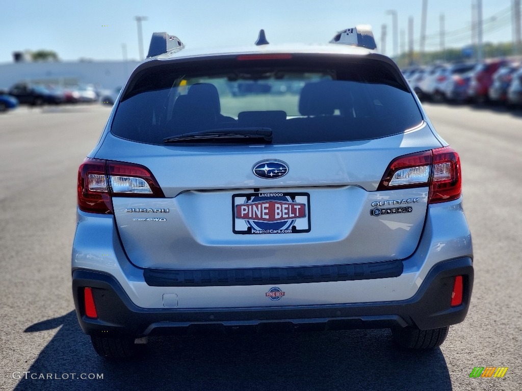 2018 Outback 2.5i Limited - Ice Silver Metallic / Black photo #14