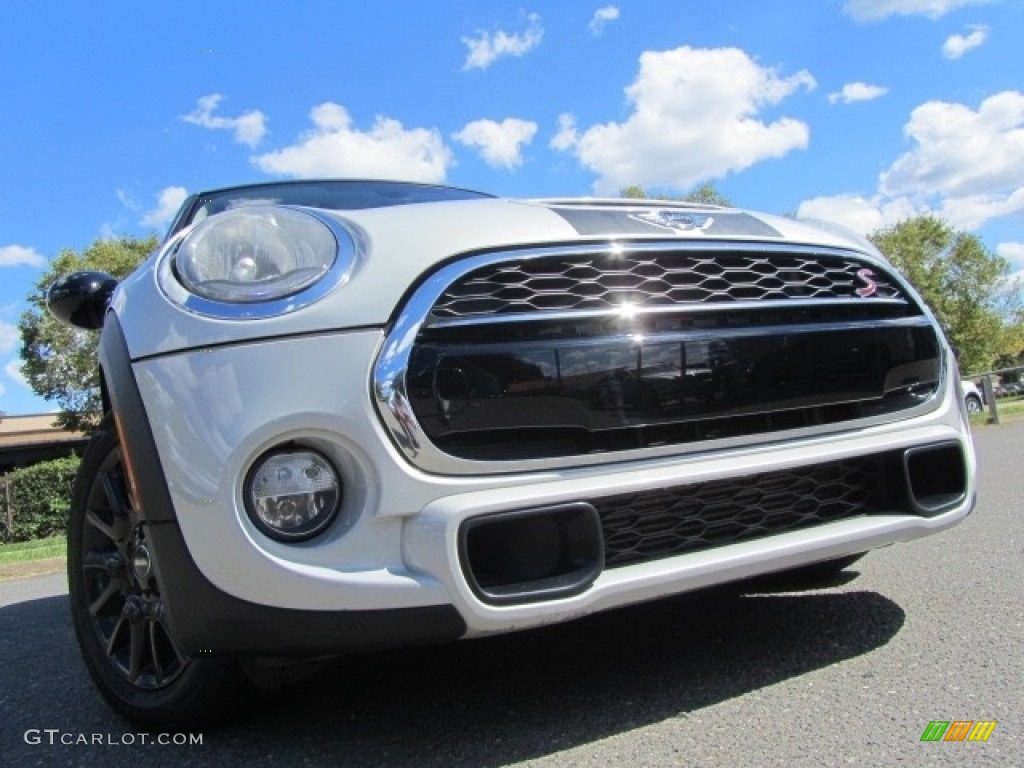 2014 Cooper S Hardtop - White Silver Metallic / Carbon Black photo #2