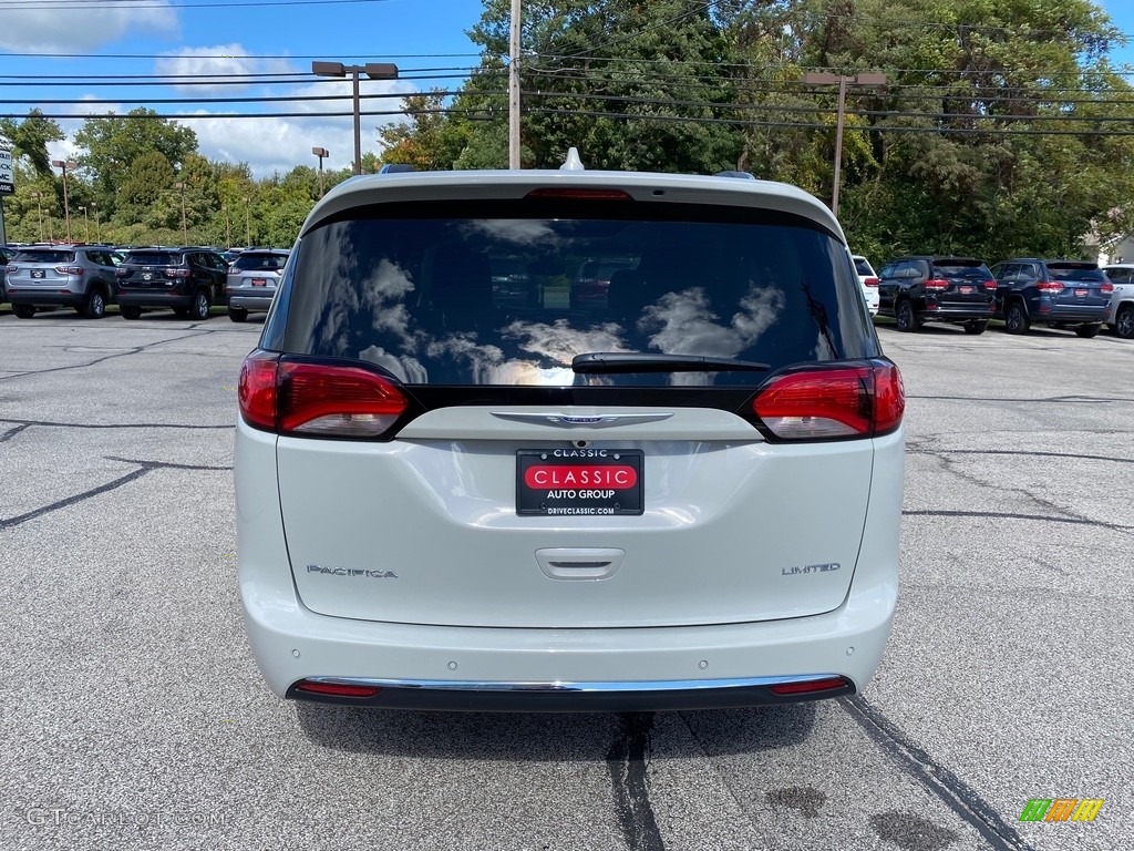 2020 Pacifica Limited - Luxury White Pearl / Alloy/Black photo #11