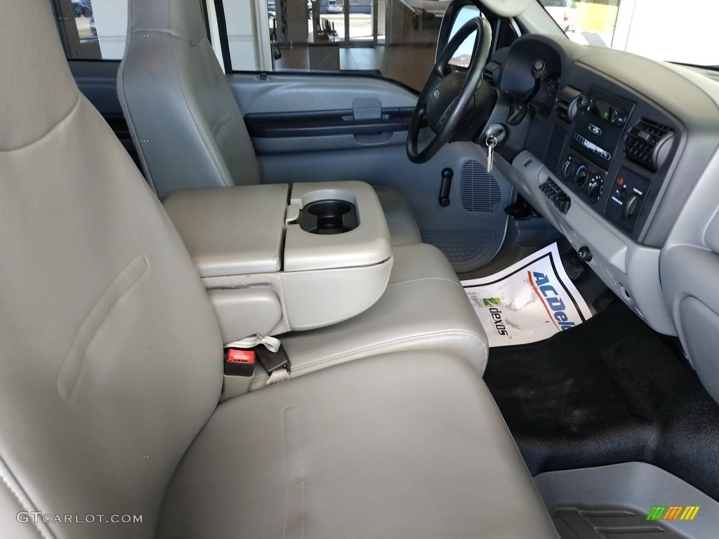 2006 Ford F250 Super Duty XL SuperCab Front Seat Photo #139760095