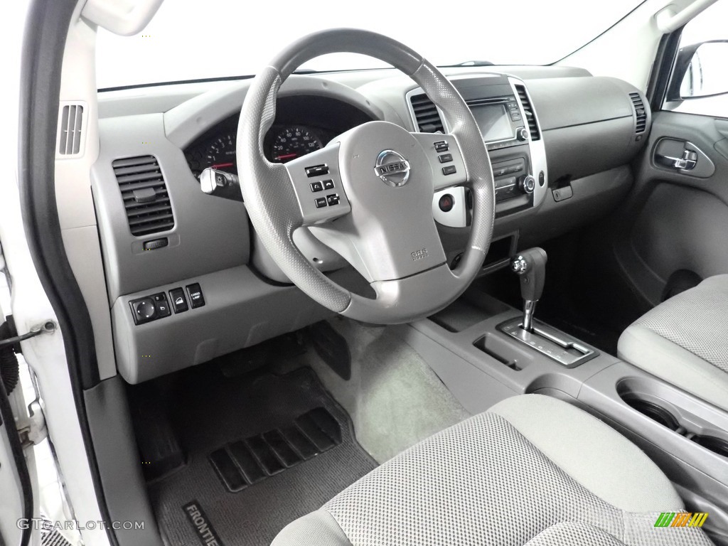 Steel Interior 2017 Nissan Frontier SV Crew Cab 4x4 Photo #139764637