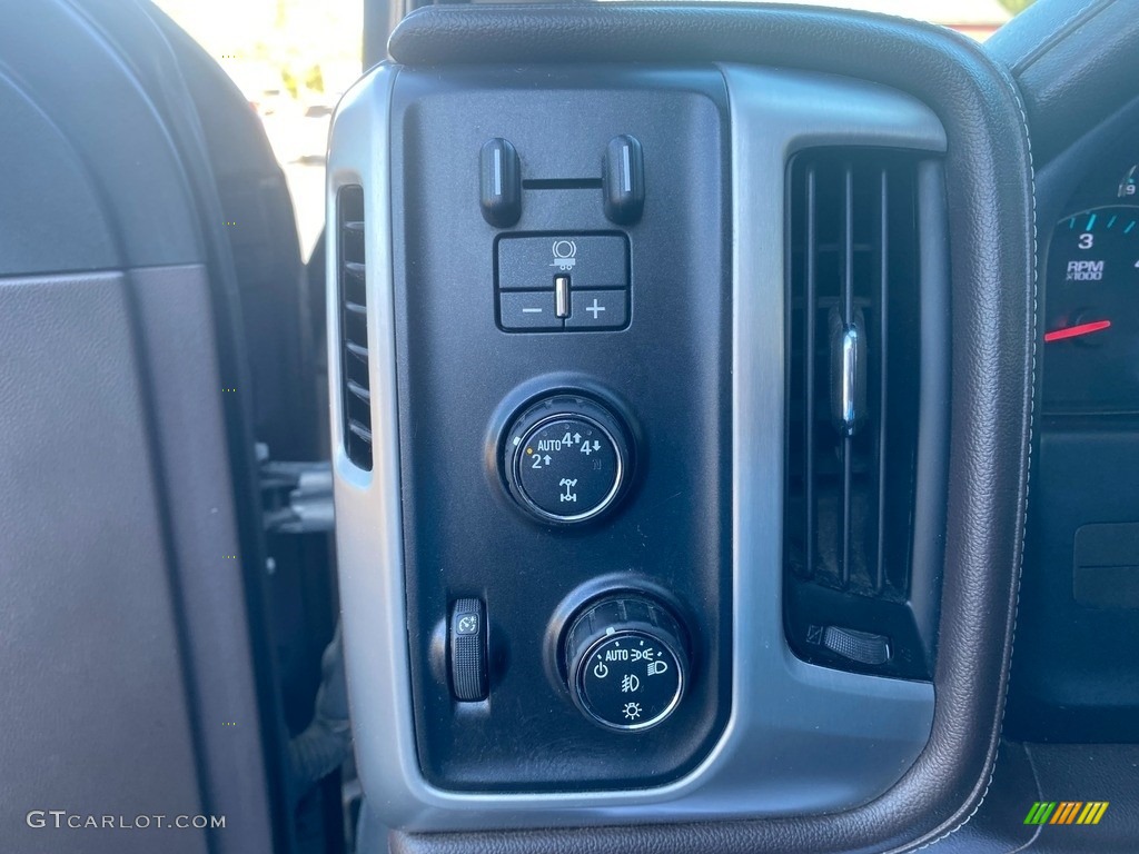 2017 GMC Sierra 1500 SLT Crew Cab 4WD Controls Photo #139765666