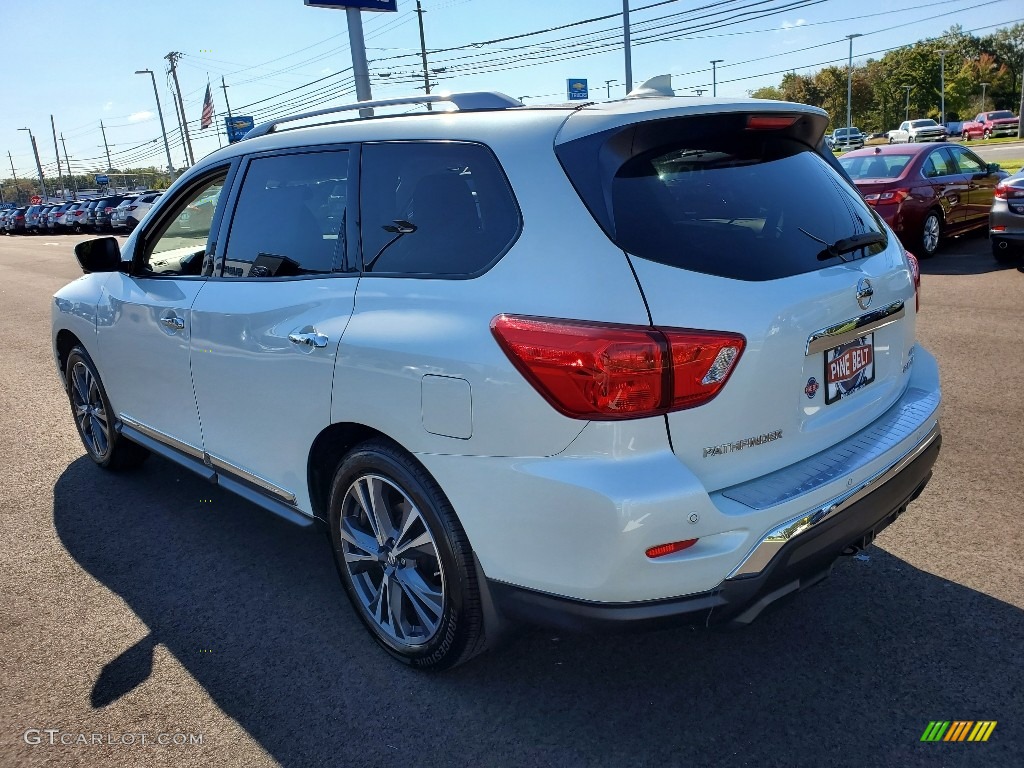 2019 Pathfinder Platinum 4x4 - Pearl White Tricoat / Charcoal photo #18