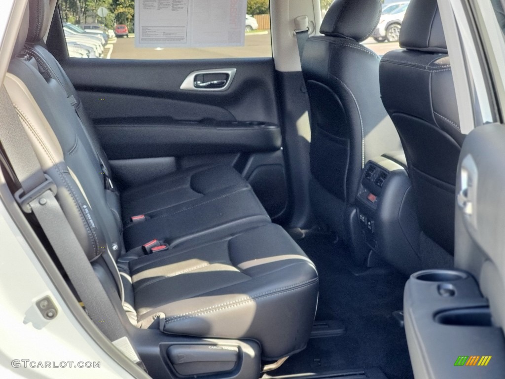 2019 Pathfinder Platinum 4x4 - Pearl White Tricoat / Charcoal photo #27